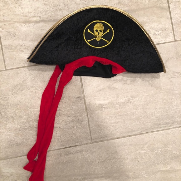 Pirate Halloween Costume - Picture 3 of 4